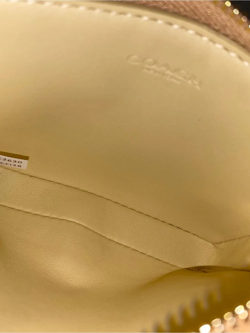 Coach Zip Card Case In Signature Leather With Charm New with tags Light Lemon